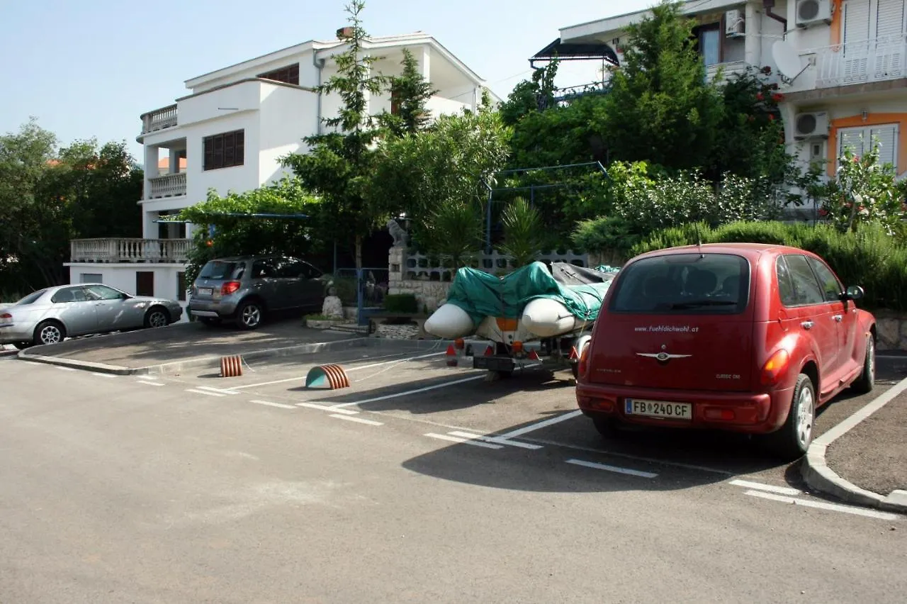 Apartments By The Sea Novi Vinodolski - 5486 0*,
