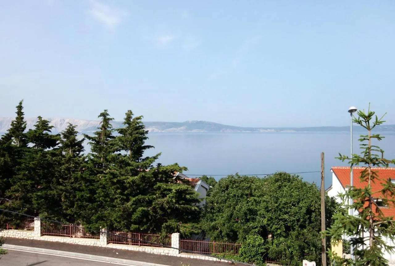Apartments By The Sea Novi Vinodolski - 5486 0*,  Kroatië