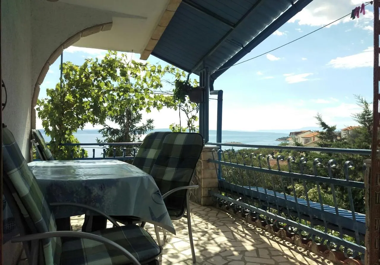 Apartments By The Sea Novi Vinodolski - 5486 Kroatië