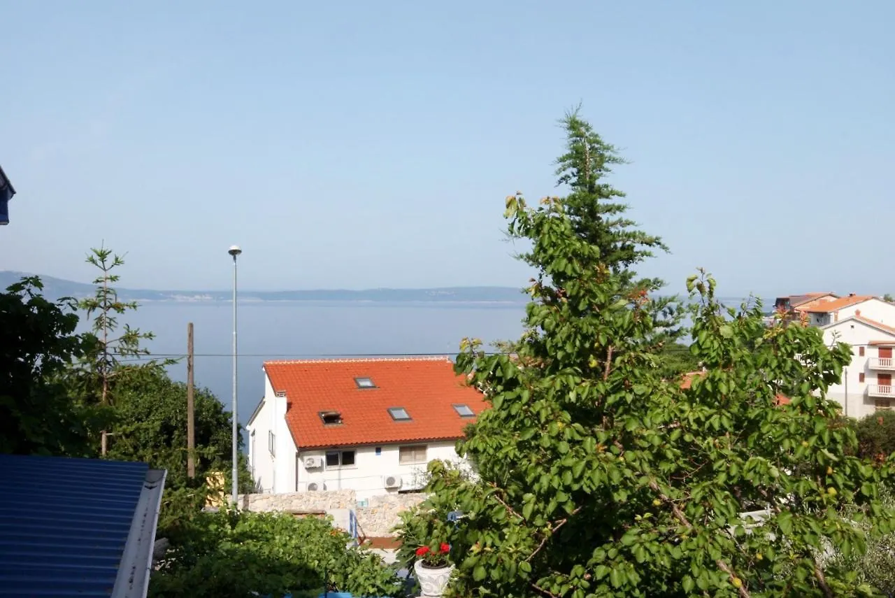Apartments By The Sea Novi Vinodolski - 5486